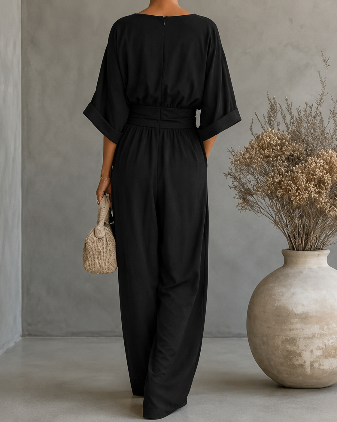 Lisa – Mono elegante y fluido