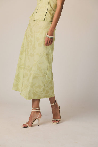 Falda midi con flores en relieve