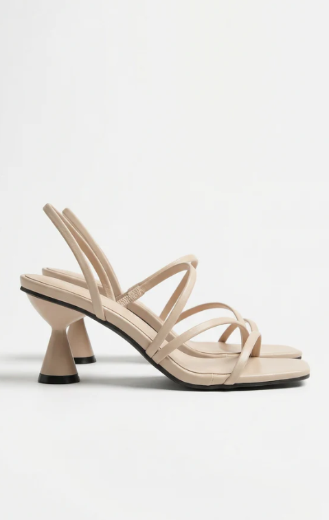 Sandalias de tiras con tacón