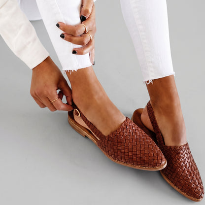 Claudia | Mocasines con tira trasera trenzada