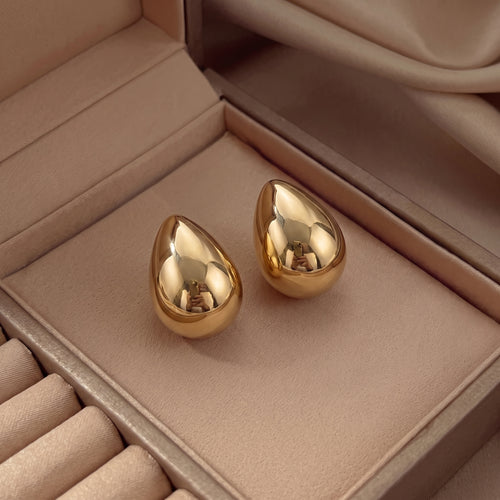 Pendientes Metálicos en Forma de Gota