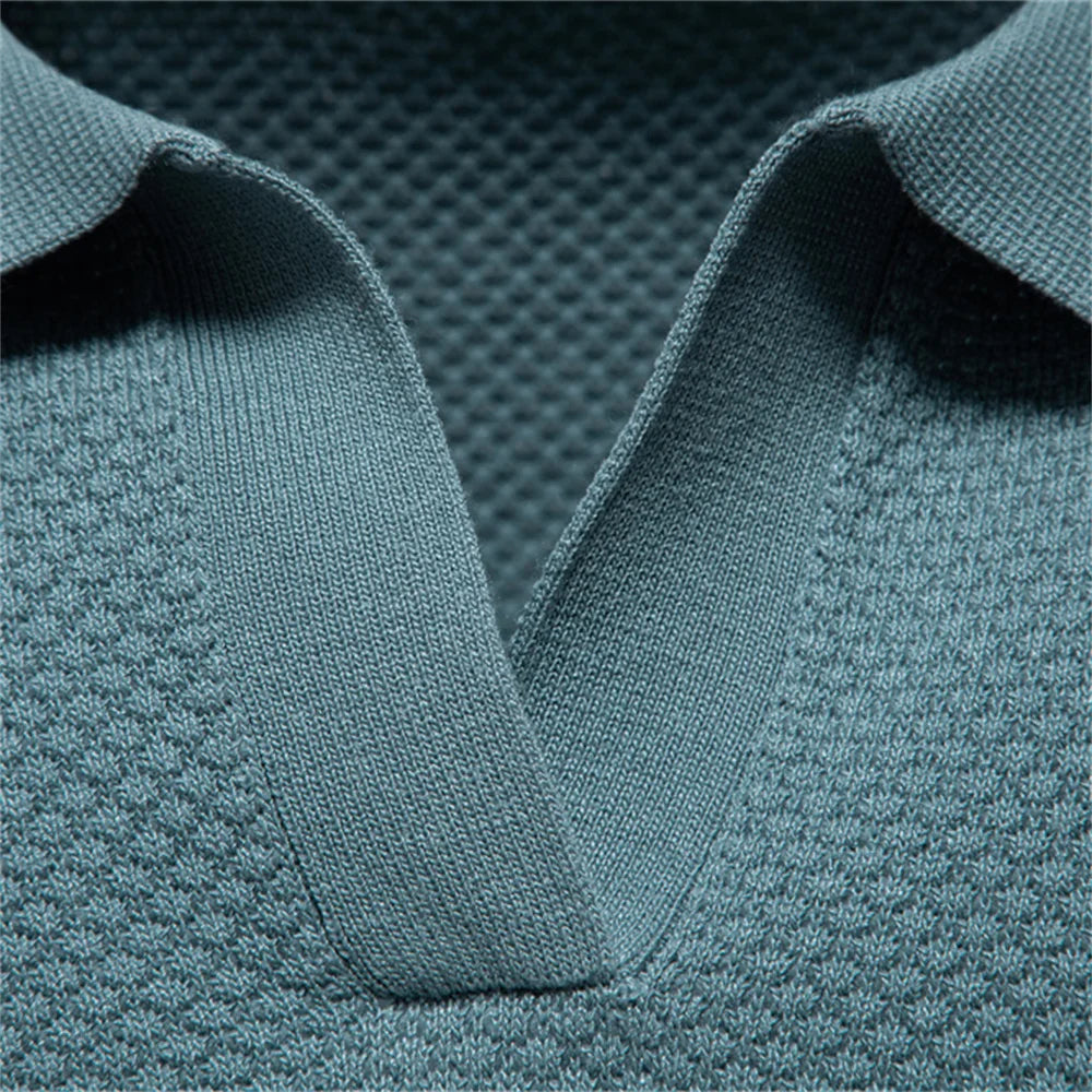 Polo de Punto Texturizado Monaco – Cuello Abierto en V