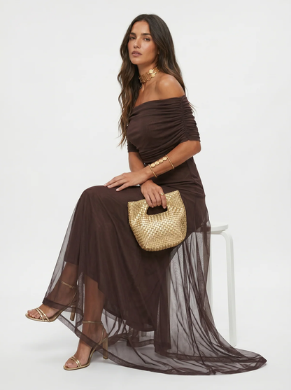 Vestido maxi elegante y sencillo